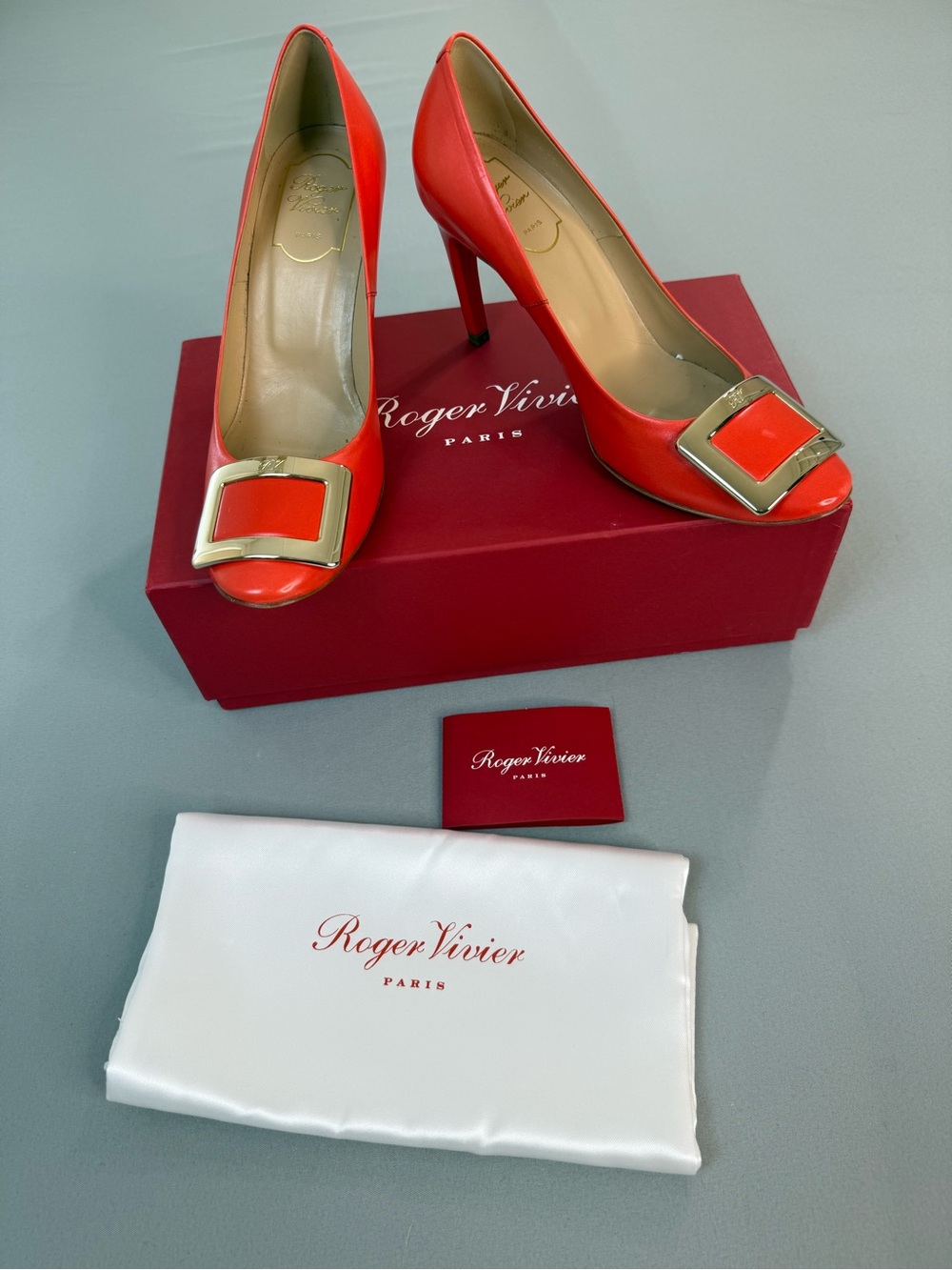 Roger Vivier Trompette Pumps Heels Orange/Red Patent Leather Gold Buckle Sz 37.5